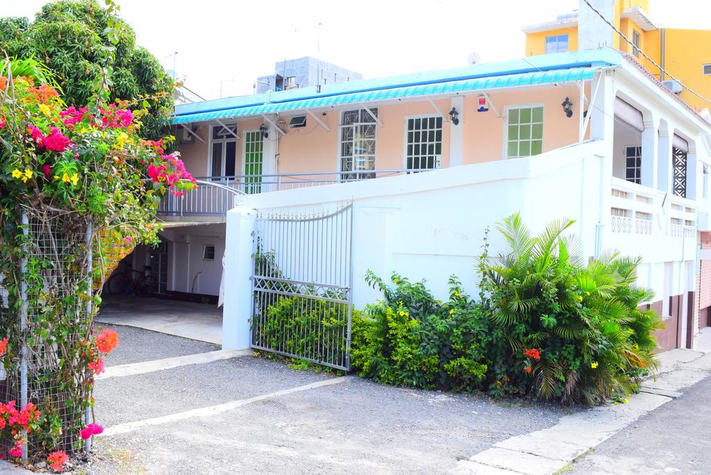 Mauri Holidays 'Budgeted Apartment' La Gaulette Ruang foto