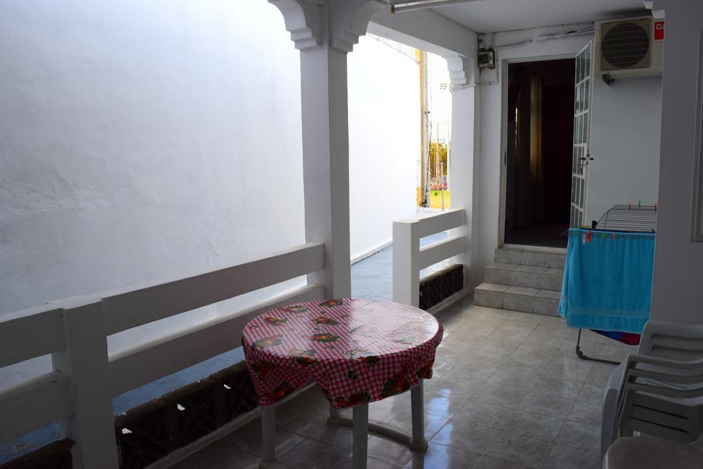 Mauri Holidays 'Budgeted Apartment' La Gaulette Ruang foto