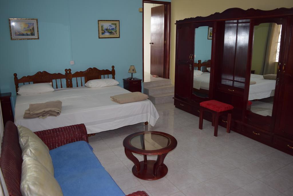 Mauri Holidays 'Budgeted Apartment' La Gaulette Ruang foto